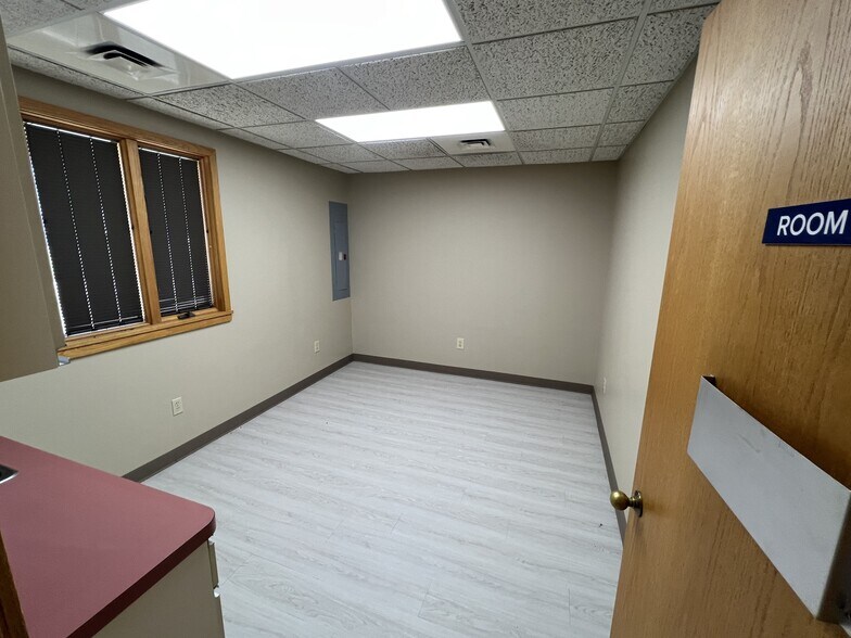 More Photos Of 155 Mount Pleasant Rd, West Newton Medical For Lease