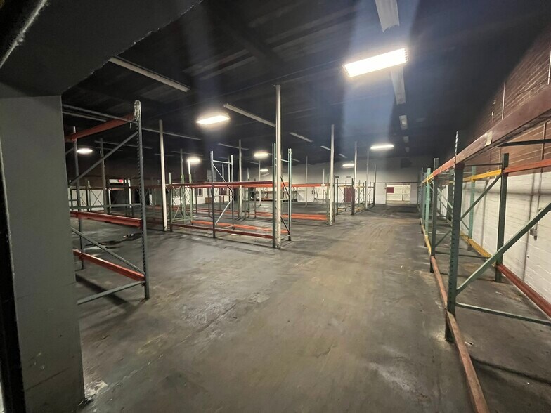 More Photos Of 104 Hay St, West Warwick Refrigeration Cold Storage For Sale