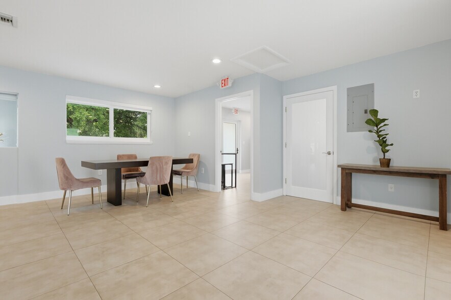 More Photos Of 940 State Road 7, Fort Lauderdale Office For Sale