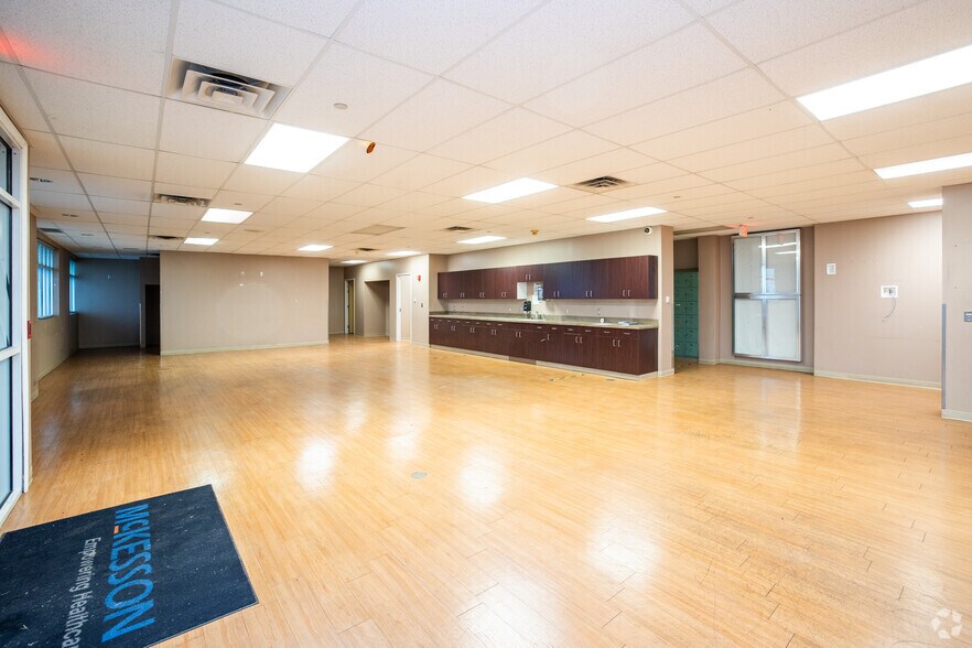 More Photos Of 3000 Kenskill Ave, Washington Court House Industrial For Lease