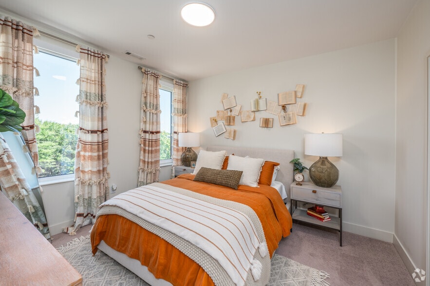 More Photos Of 39 Trotter Rd, Weymouth Apartments For Lease