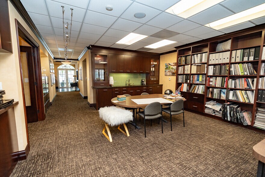 More Photos Of 100 NW 100th Ave, Plantation Medical For Sale