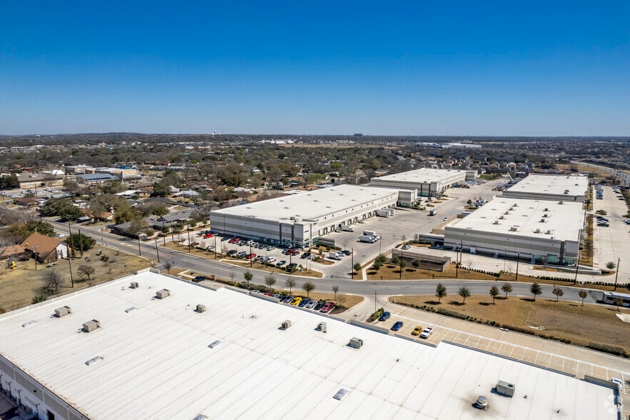More Photos Of 5035 Eisenhauer Rd, San Antonio Unknown For Lease