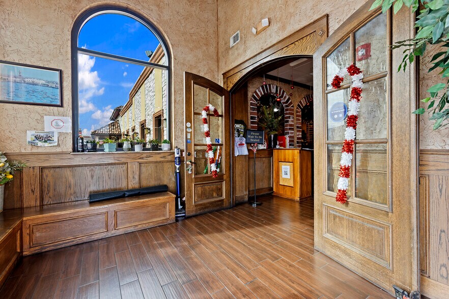 More Photos Of 5249 Davis Blvd, North Richland Hills Restaurant For Sale