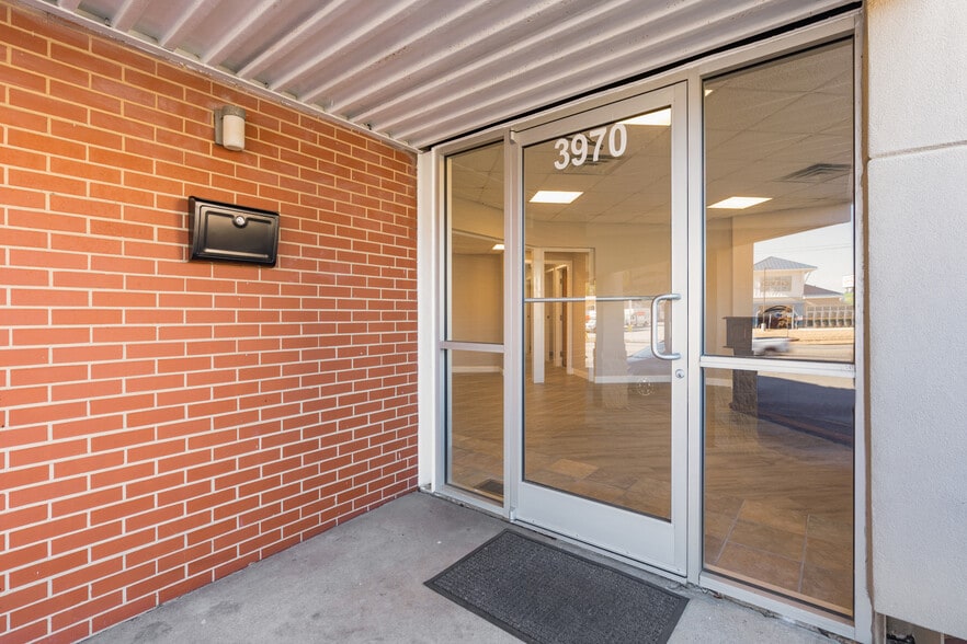 More Photos Of 3970 Norcross Rd, Chattanooga Storefront Retail Office For Lease