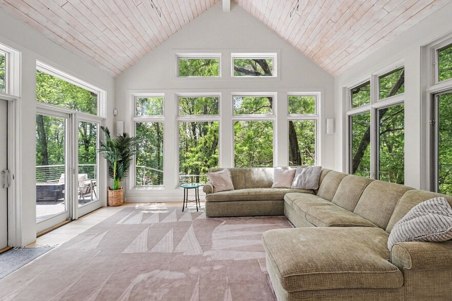More Photos Of 390 Saddleback Knl, Nellysford Specialty For Sale