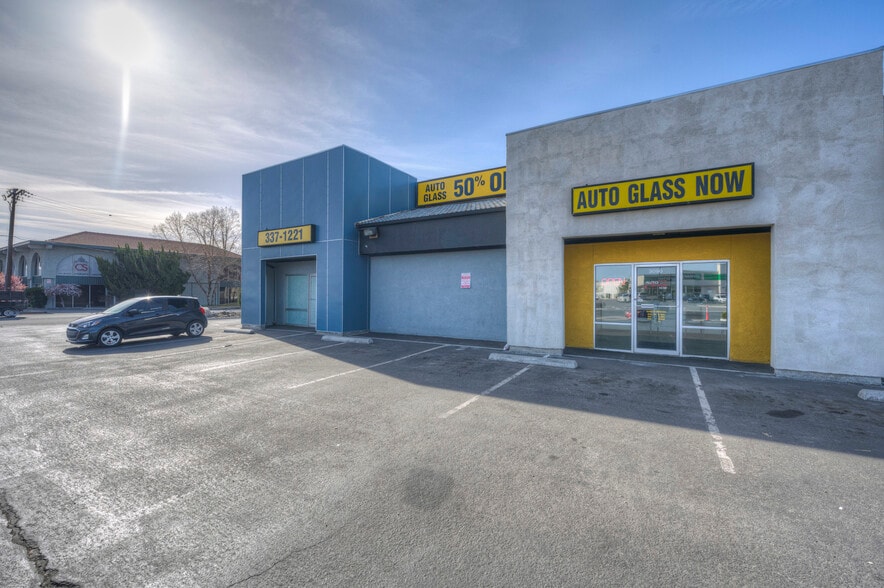 More Photos Of 3000-3090 Mill St, Reno Unknown For Lease