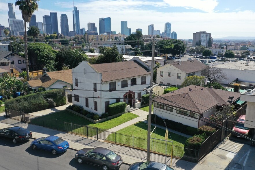 More Photos Of 1822 Miramar St, Los Angeles Apartments For Sale