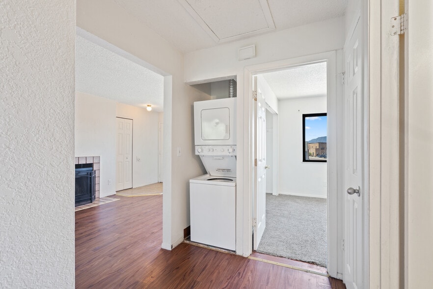 More Photos Of 935 Hathaway Dr, Colorado Springs Apartments For Sale