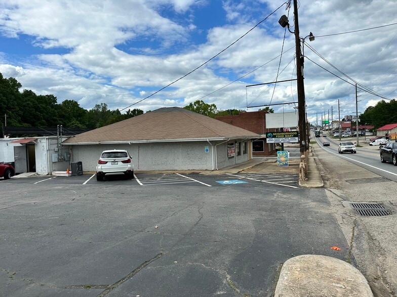 More Photos Of 1636 Atlanta Hwy, Gainesville Restaurant For Lease