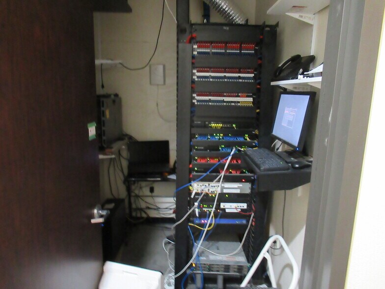 More Photos Of 21061 Gene Campbell Blvd, New Caney Warehouse For Sale