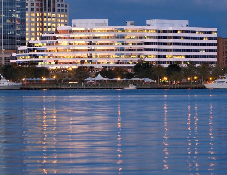 More Photos Of 101 W Main St, Norfolk Office For Lease