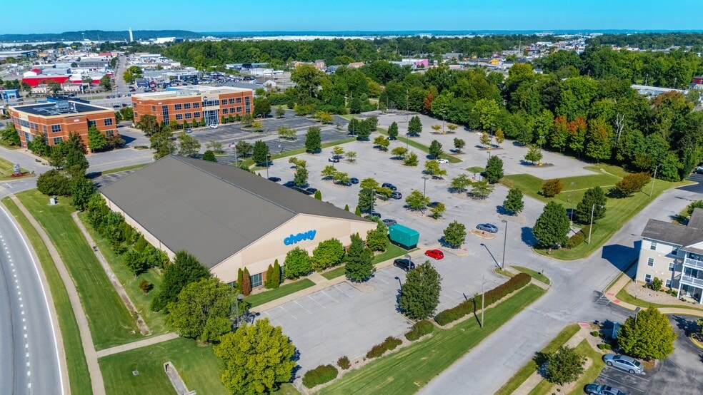 More Photos Of 3621 Fern Valley Rd, Louisville Flex For Sale