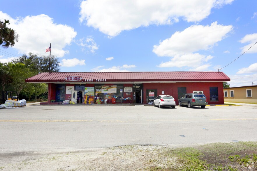 More Photos Of 19002 SW 1st St, Lutz Freestanding For Lease