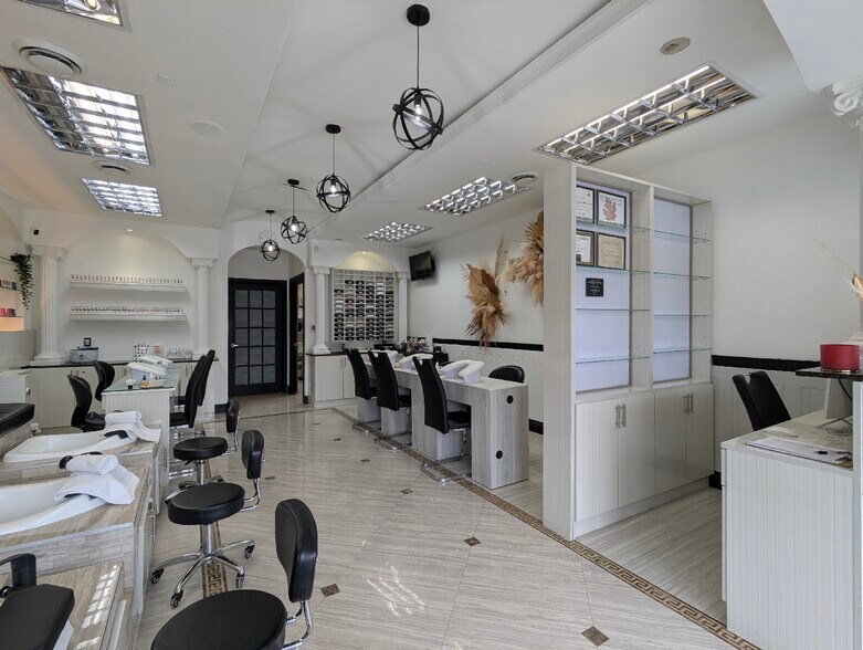 More Photos Of 409 Keele St, Toronto Storefront For Lease