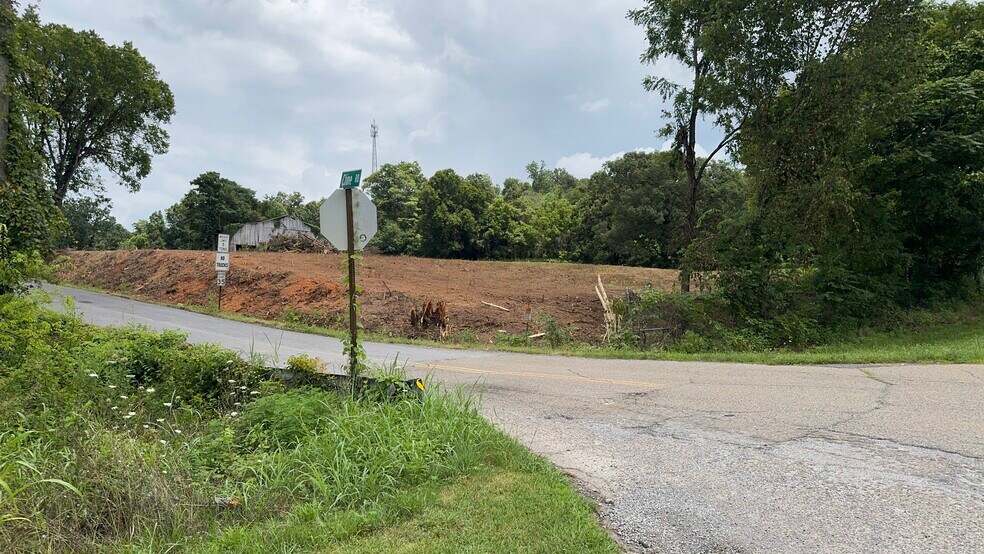 More Photos Of I-40 Exit 415, Dandridge Land For Lease