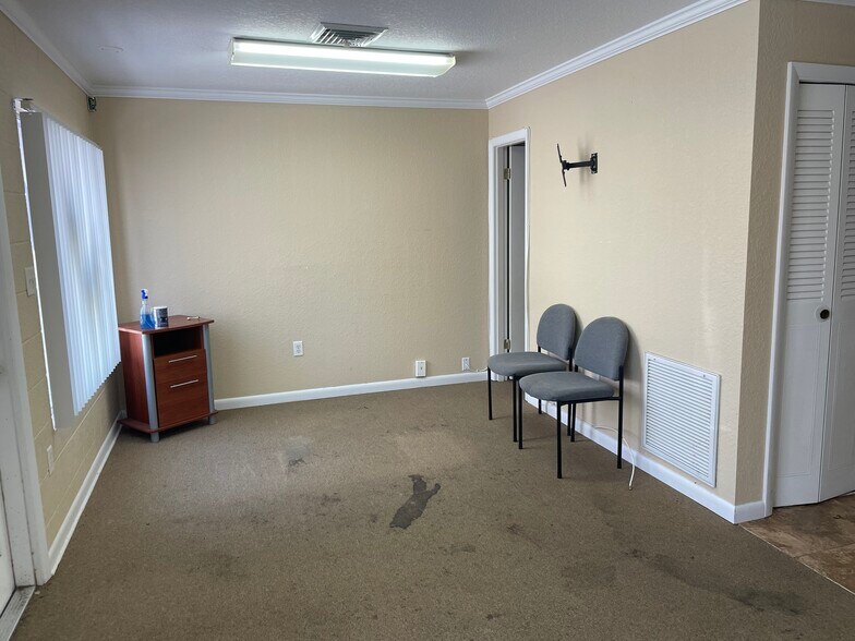 More Photos Of 909 W Magnolia St, Leesburg Medical For Lease