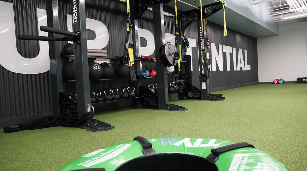 More Photos Of 101 E 2nd St, Tulsa Office For Lease