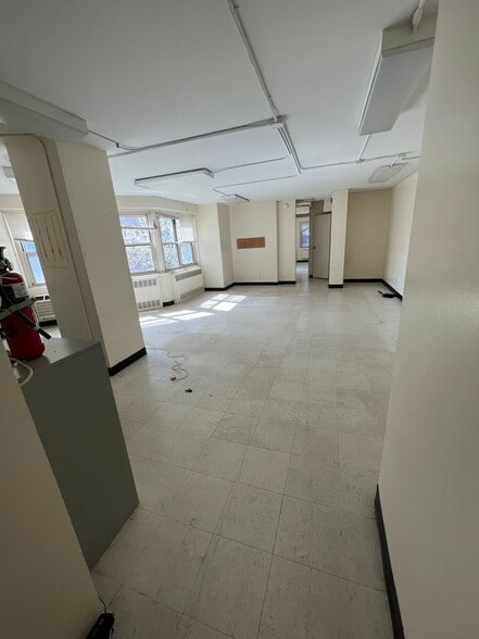 More Photos Of 5940 Queens Blvd, Woodside Apartments For Lease