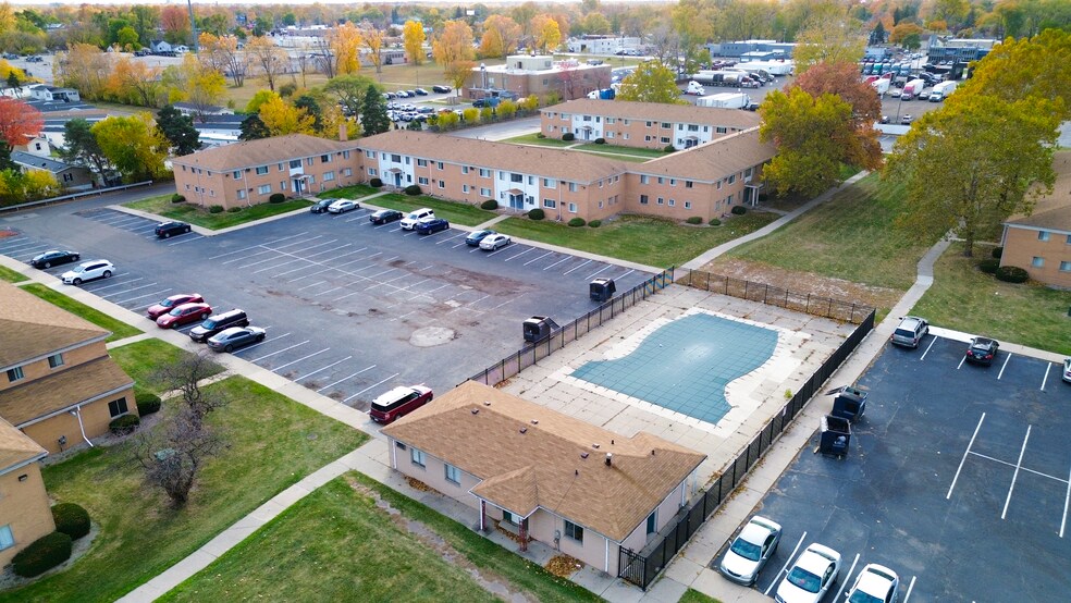 More Photos Of 21516 Dequindre Rd, Warren Apartments For Sale