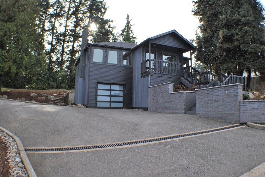 More Photos Of 630 Mary Ave SE, Salem Medical For Sale