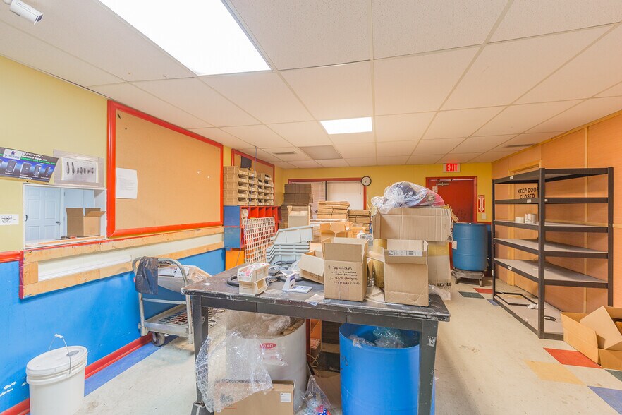 More Photos Of 300 Alamar St, Fort Oglethorpe General Retail For Sale