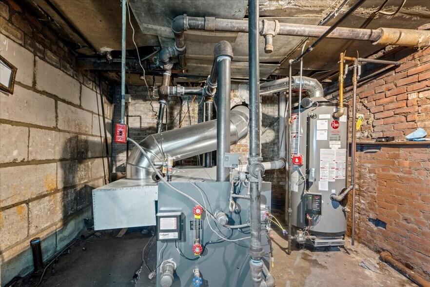 More Photos Of 900 Summit Ave, Union City Apartments For Sale