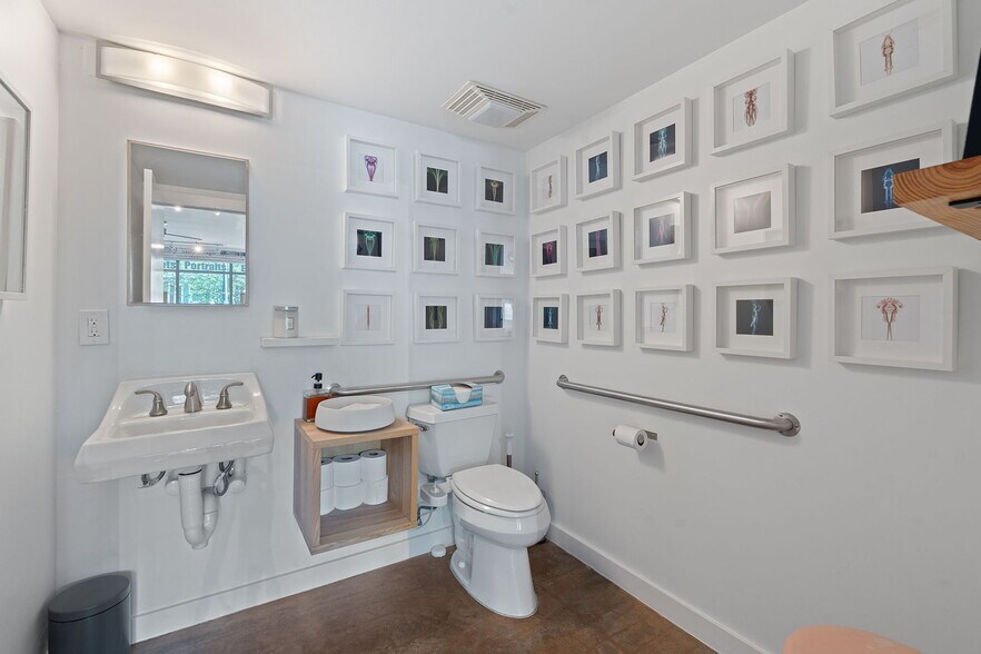 More Photos Of 1601 E Cesar Chavez St, Austin Apartments For Sale