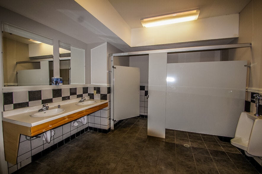 More Photos Of 4020 Minnehaha Ave, Minneapolis Office For Lease