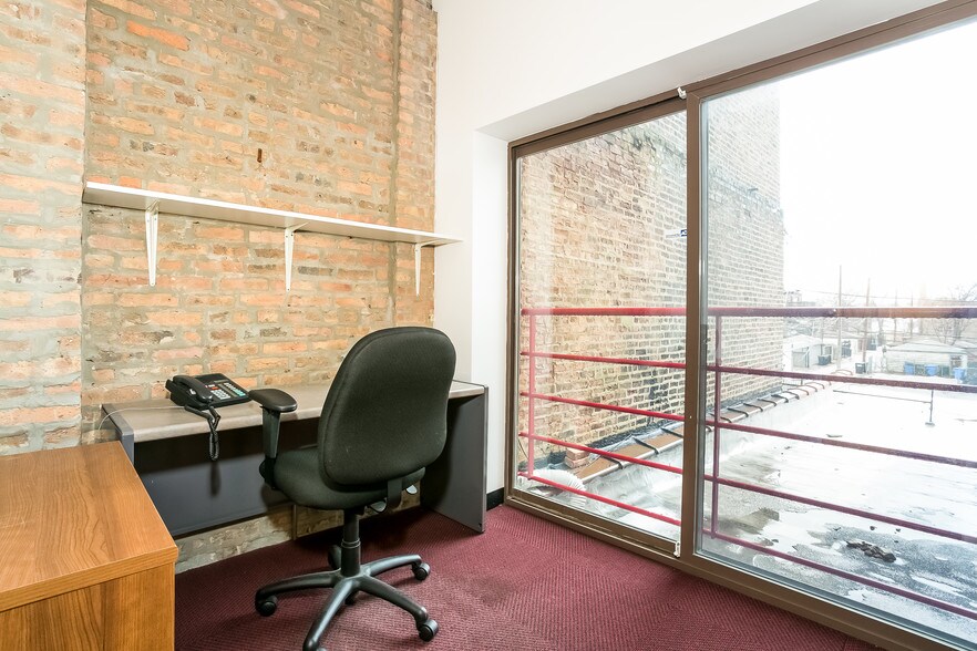 More Photos Of 716 E 47th St, Chicago Loft Creative Space For Sale
