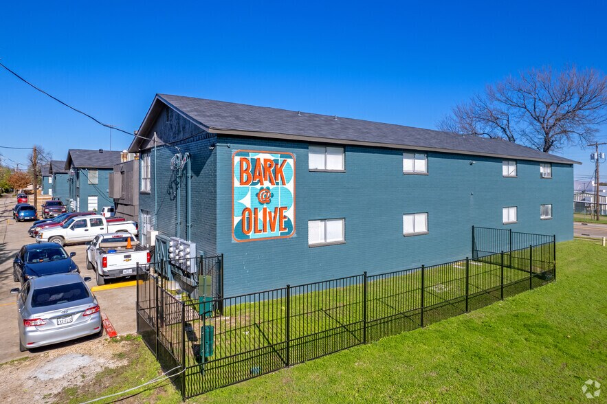 More Photos Of 2211 S Vernon Ave, Dallas Apartments For Sale