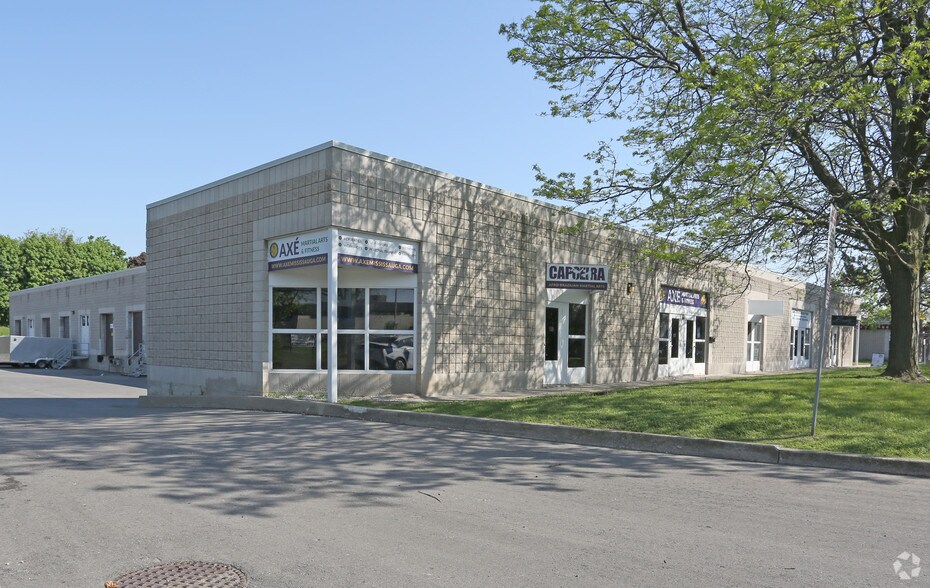 Primary Photo Of 2505 Dunwin Dr, Mississauga Warehouse For Lease