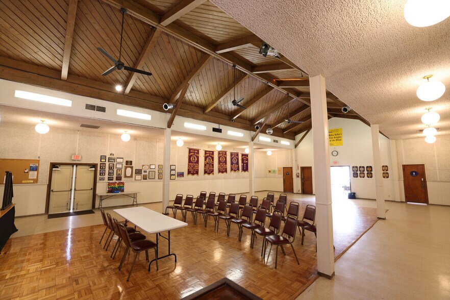 More Photos Of 3927 Utah St, San Diego General Retail For Sale