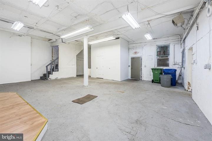 More Photos Of 242 S Dean St, Baltimore Warehouse For Lease