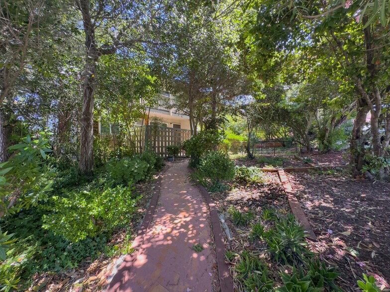 More Photos Of 205 Muir Rd, Martinez Apartments For Sale