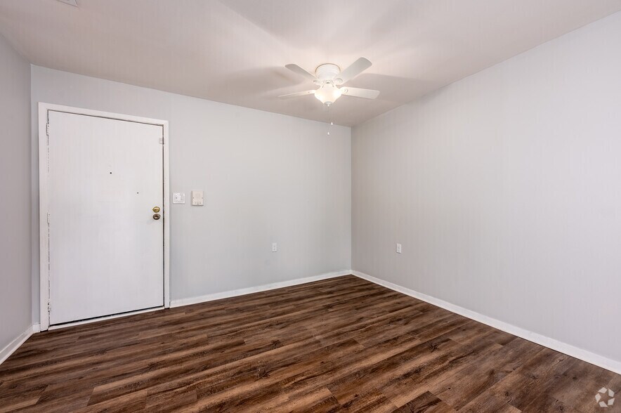 More Photos Of 510 Elk Dr, Kokomo Apartments For Sale