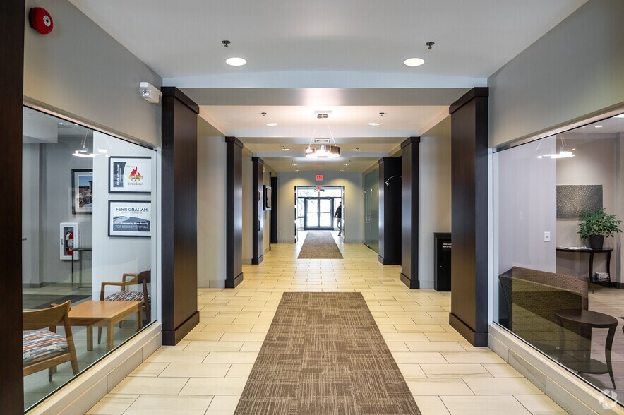 More Photos Of 909-915 N 8th St, Sheboygan Office For Lease