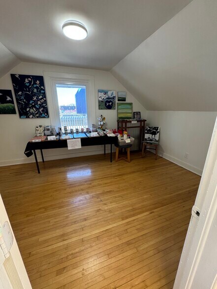 More Photos Of 168 13th Ave NE, Minneapolis Storefront Retail Office For Lease