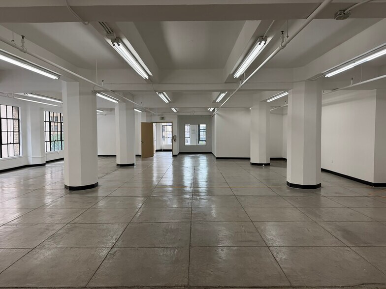 More Photos Of 814-818 S Broadway, Los Angeles Loft Creative Space For Lease