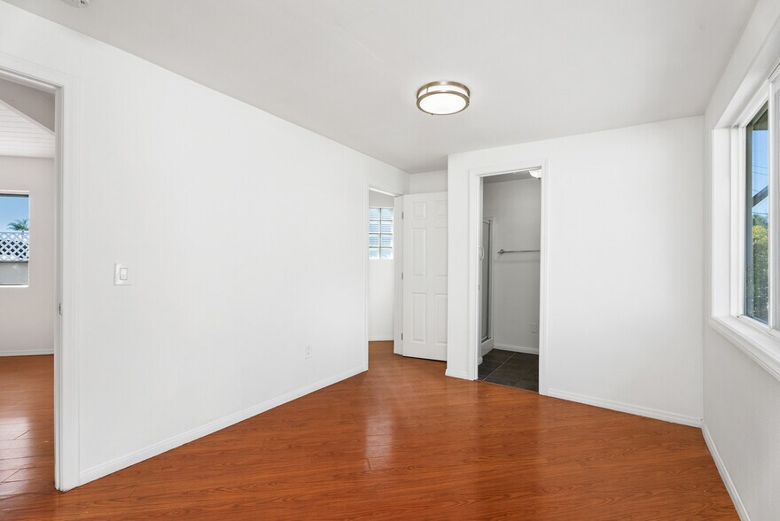 More Photos Of 1124 Victoria St, Costa Mesa Apartments For Sale