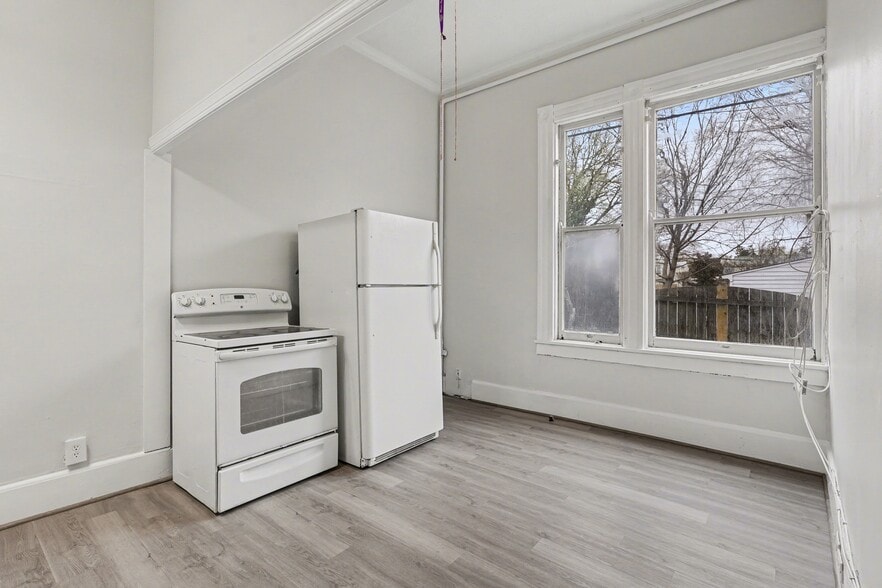 More Photos Of 1122 Caroline St, Fredericksburg Apartments For Sale