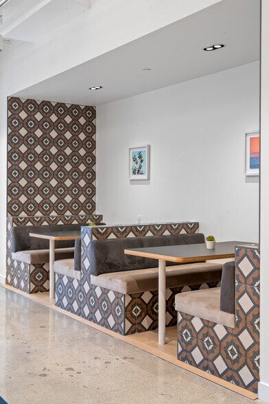 More Photos Of 200 S Biscayne Blvd, Miami Coworking Space