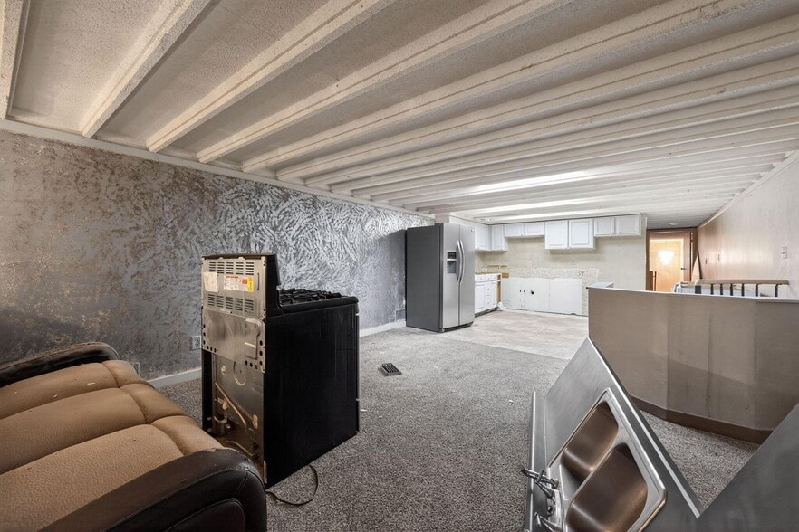 More Photos Of 7235-7241 Calumet Ave, Hammond Freestanding For Sale