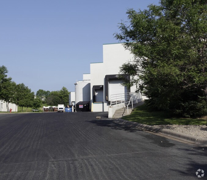 More Photos Of 4264-4280 E Norex Dr, Chaska Light Manufacturing For Lease