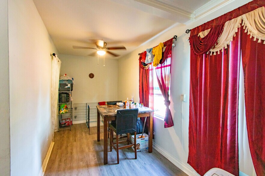 More Photos Of 201-207 S Kenmore Ave, Los Angeles Apartments For Sale