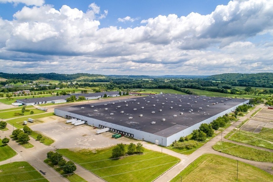 More Photos Of 5685 Eco Pky, Frazeysburg Warehouse For Sale