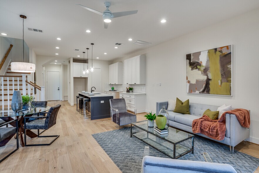 More Photos Of 421/423 Wayne, Dallas Apartments For Sale