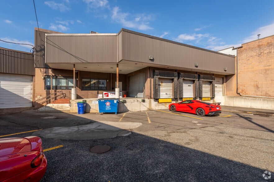 More Photos Of 321 Washington St, Somerville Warehouse For Lease