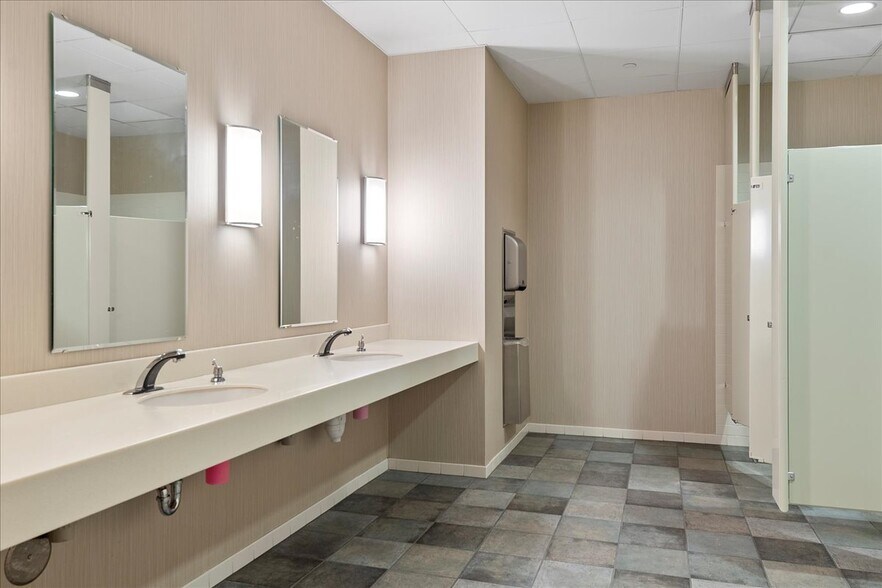 More Photos Of 3051 Hollis Dr, Springfield Office For Lease