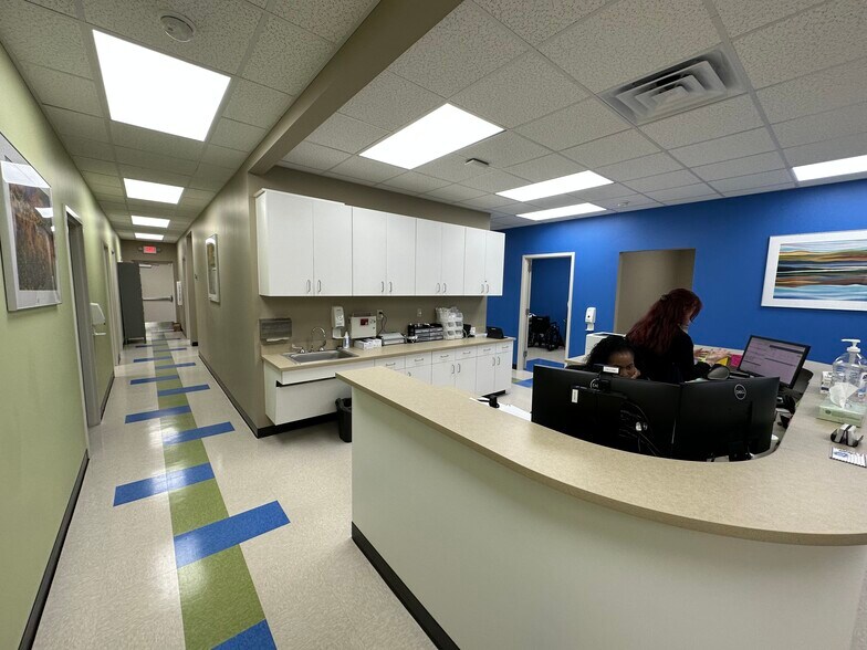 More Photos Of 1702 Ohio Ave N, Live Oak Medical For Sale